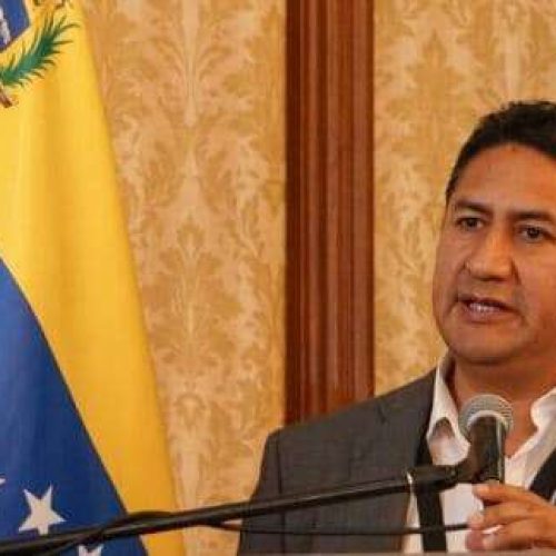 Discurso de Vladimir Cerrón en Caracas acerca de las amenazas a la democracia en América Latina