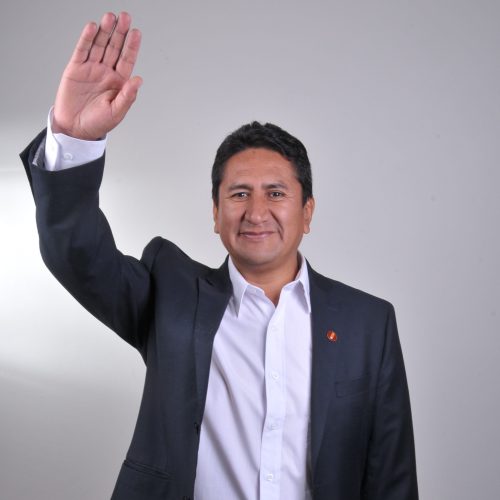 LA UNIDAD ES LA ÚNICA GARANTÍA PARA NO HACER EL TRISTE PAPEL DIRIMENTE ENTRE DOS CANDIDATOS DE DERECHA
