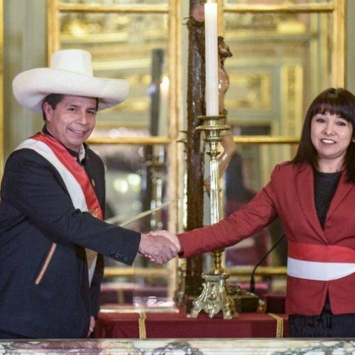 “UN PASO ADELANTE, DOS PASOS ATRÁS”